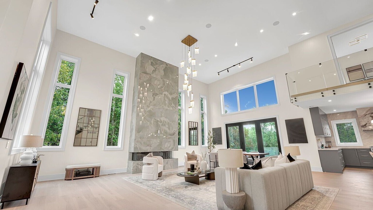 Photo of Livingroom in Caledon
