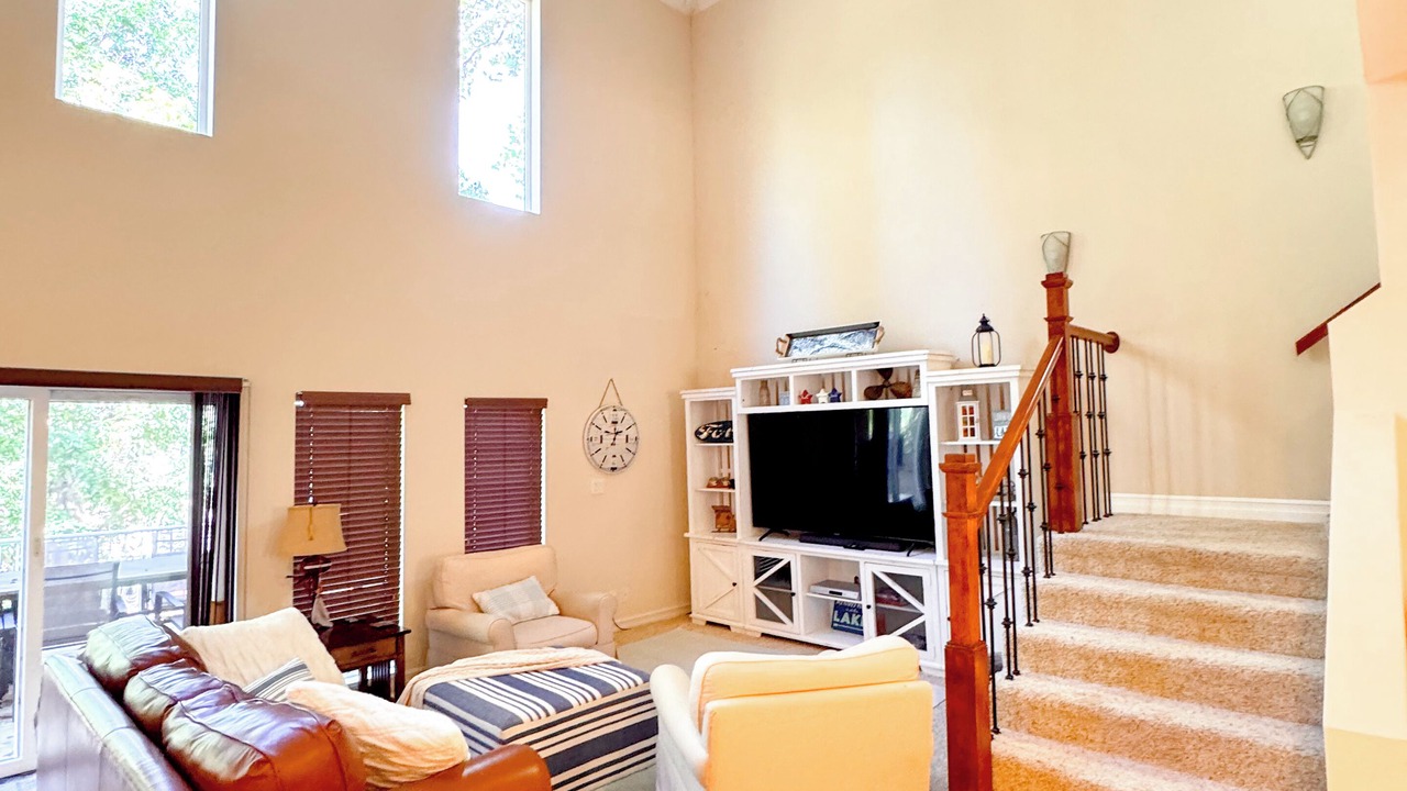 Photo of Livingroom in Roach