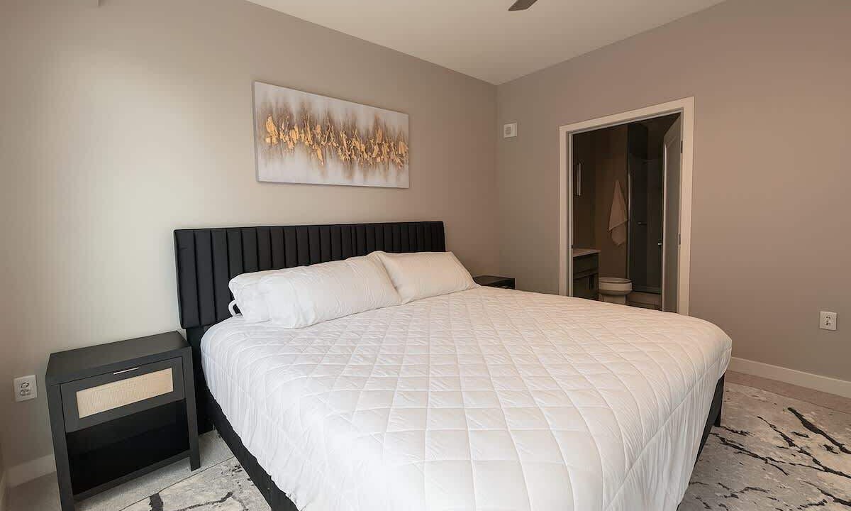 Photo of Bedroom in Uptown