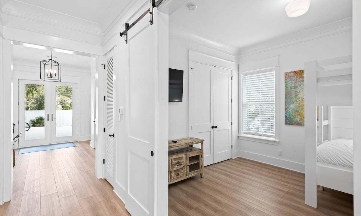 Photo of Bedroom in White's Gulfview