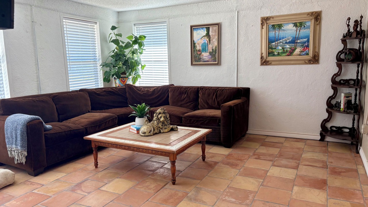 Photo of Livingroom in Ingleside