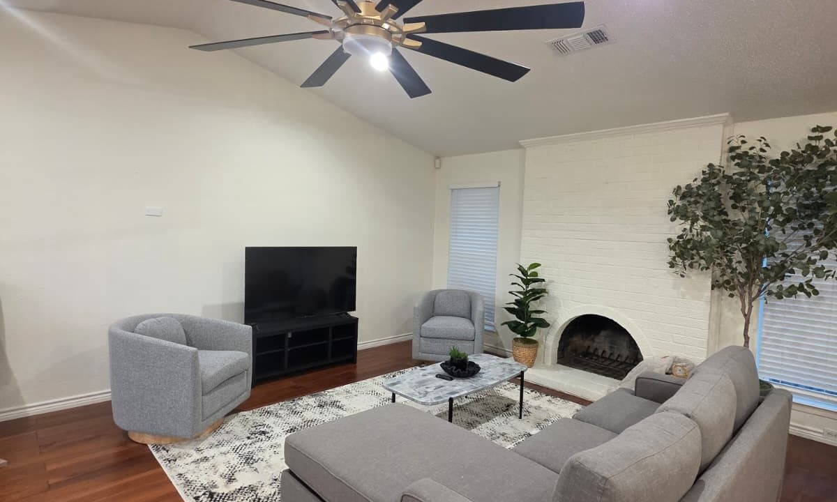 Photo of Livingroom in Richardson