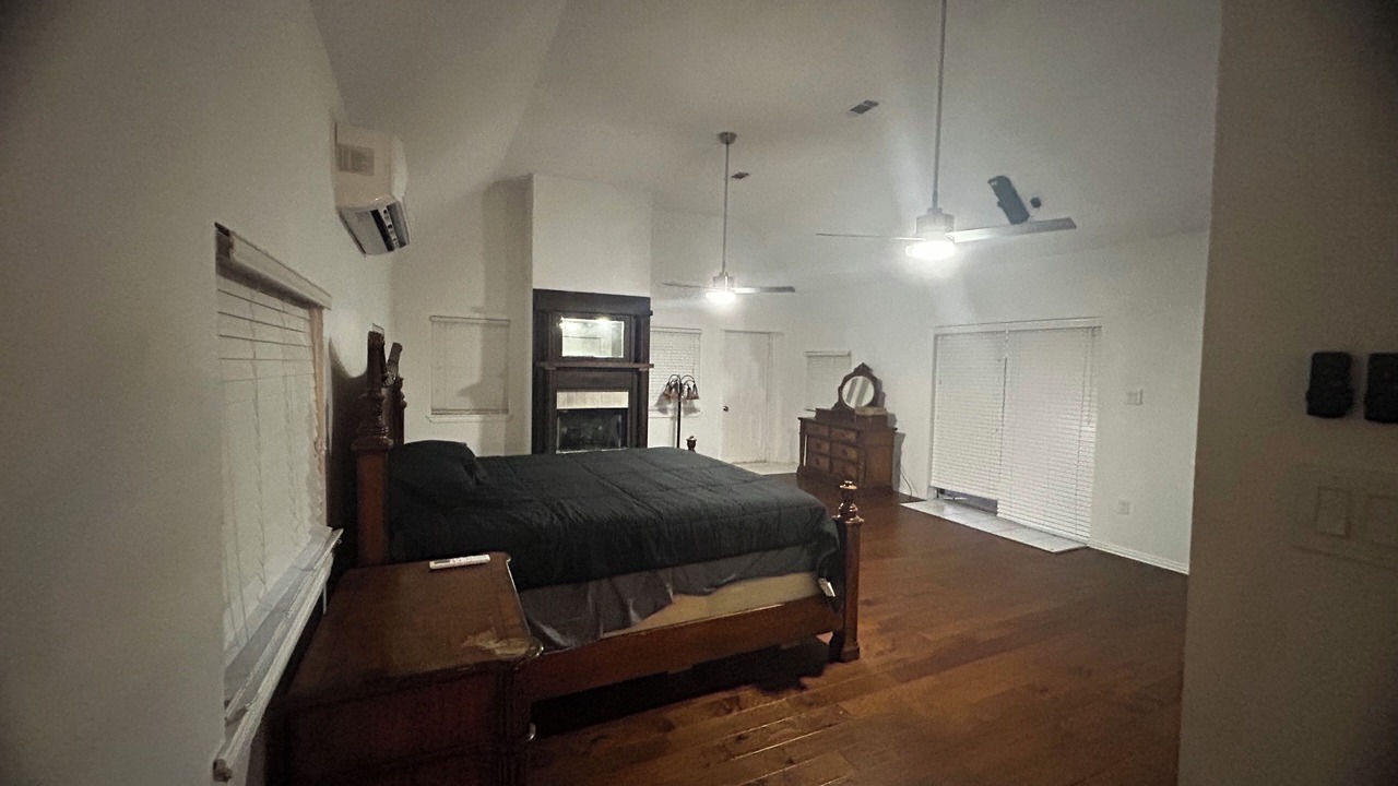 Photo of Bedroom in Conroe