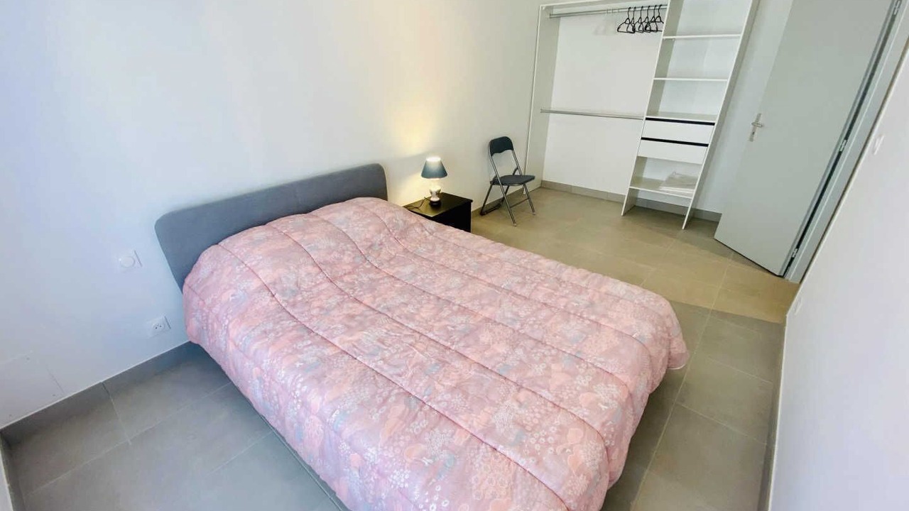 Photo of Bedroom in Fleury