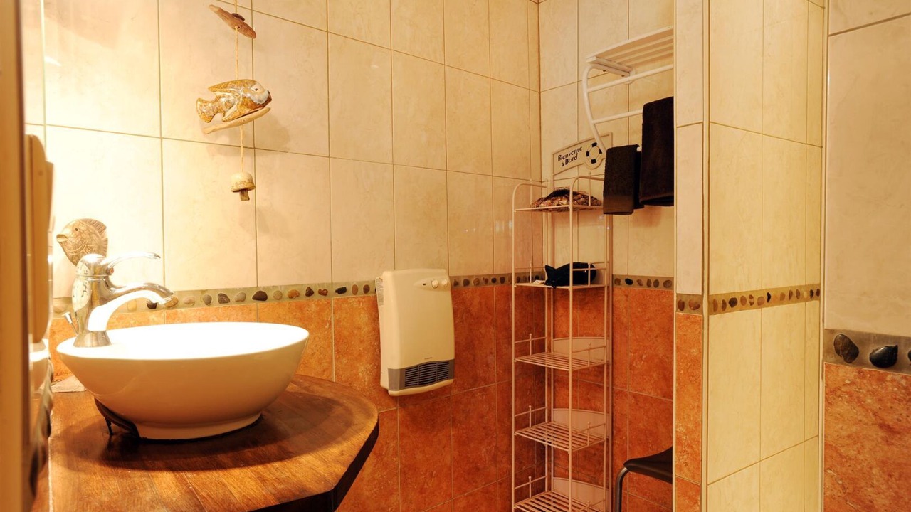 Photo of Bathroom in Montgaillard