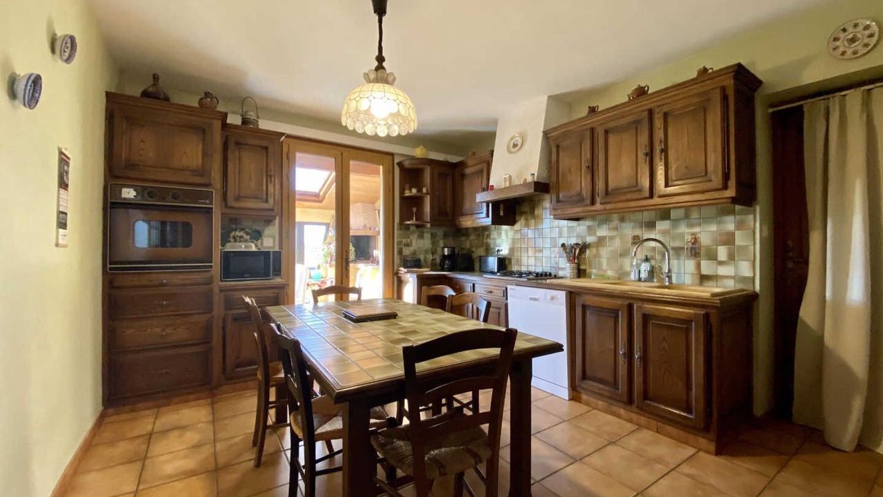 Photo of Kitchen in Ouveillan