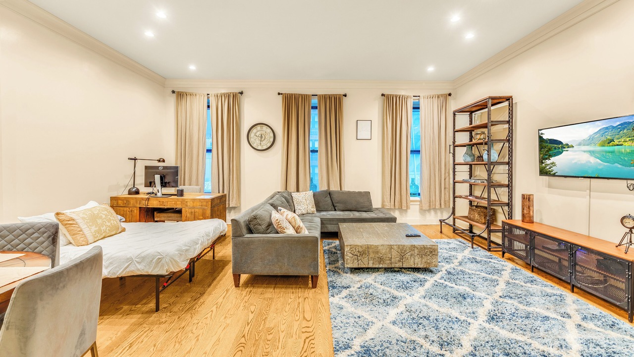 Photo of Livingroom in Turtle Bay