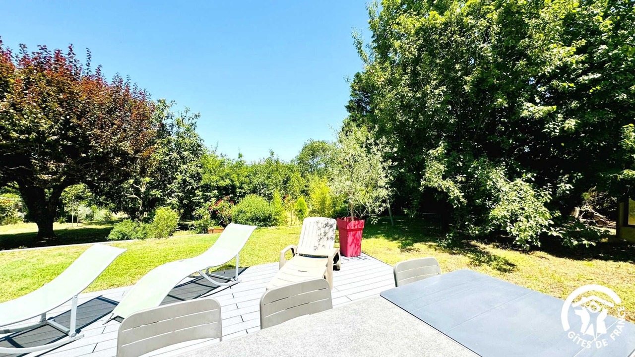 Photo of Patio Balcony in Saint-Martin-Lalande
