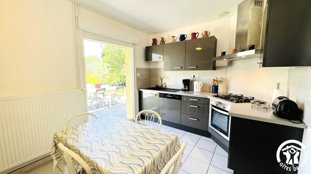 Photo of Kitchen in Saint-Martin-Lalande