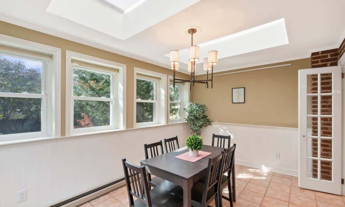 Photo of Livingroom in Del Ray