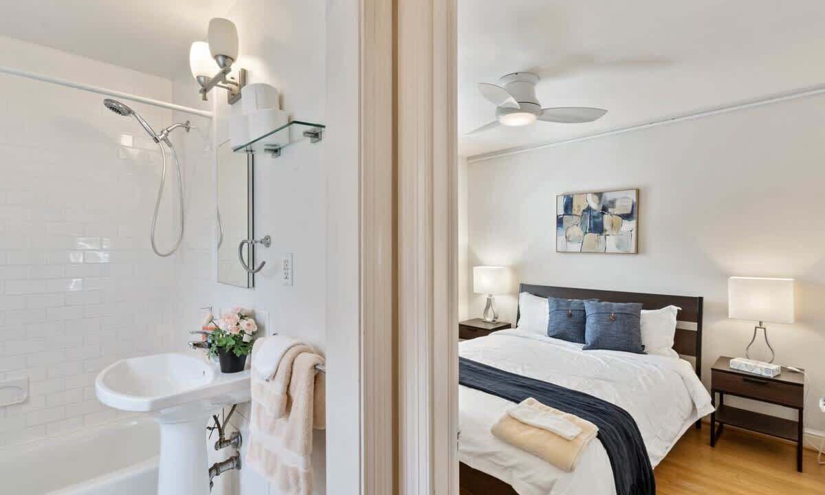 Photo of Bathroom in Del Ray
