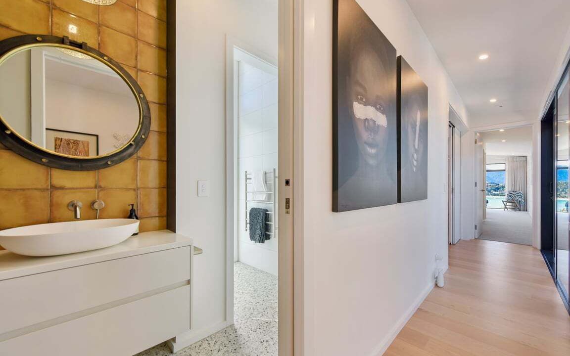 Photo of Bathroom in Ngaio Bay