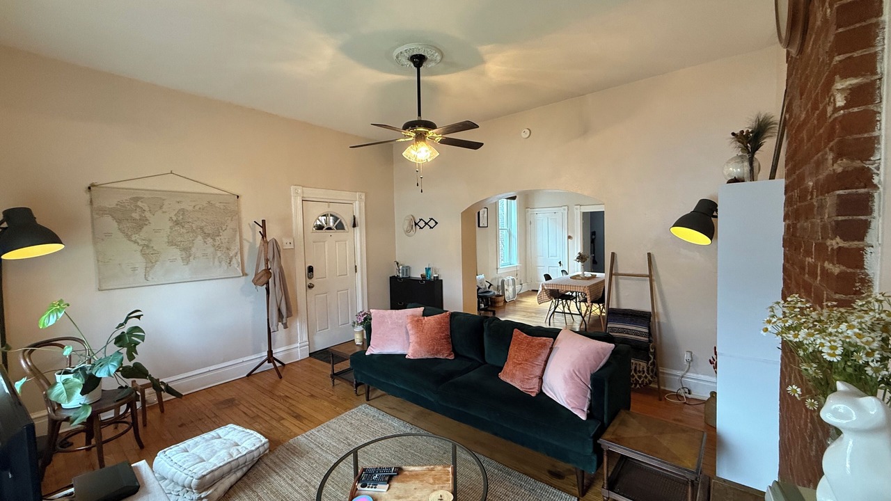 Photo of Livingroom in St. Louis