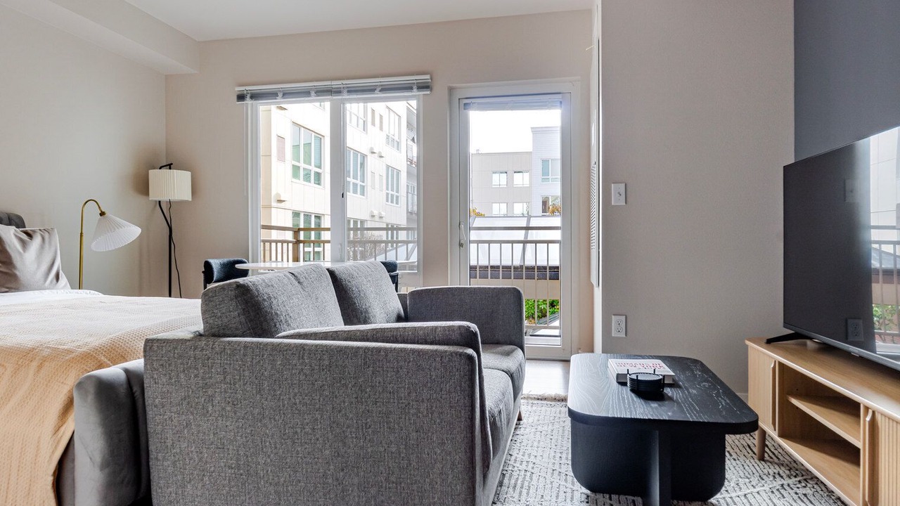 Photo of Livingroom in West Bellevue