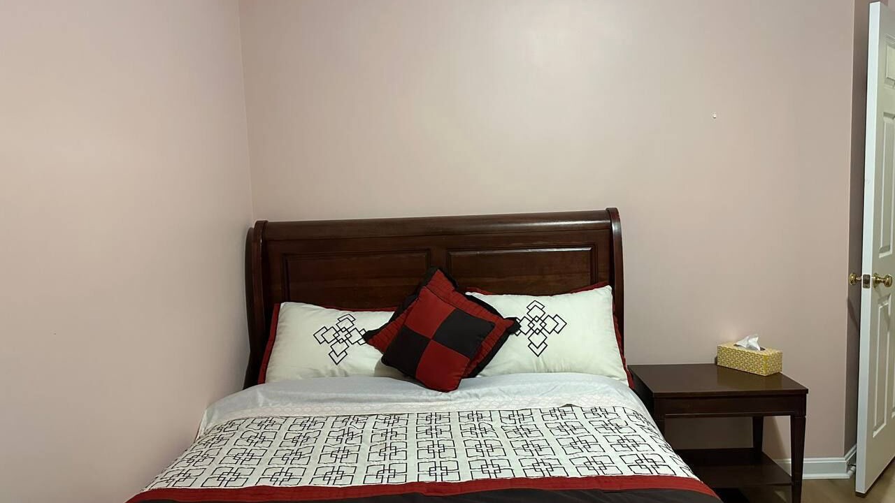 Photo of Bedroom in State College