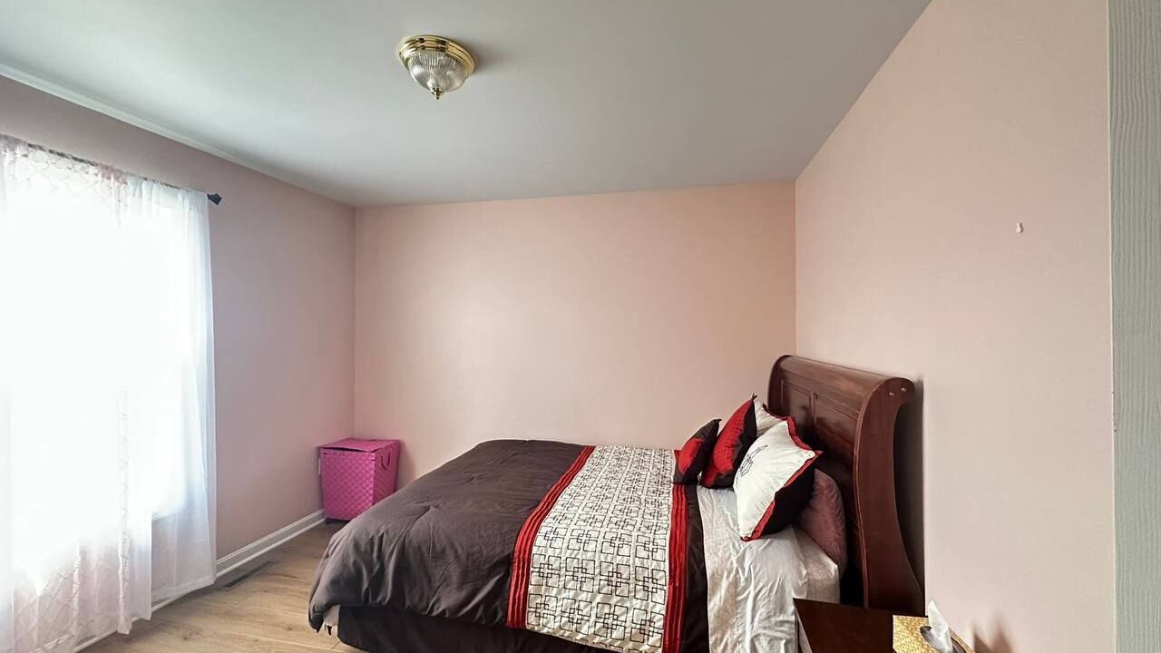 Photo of Bedroom in State College