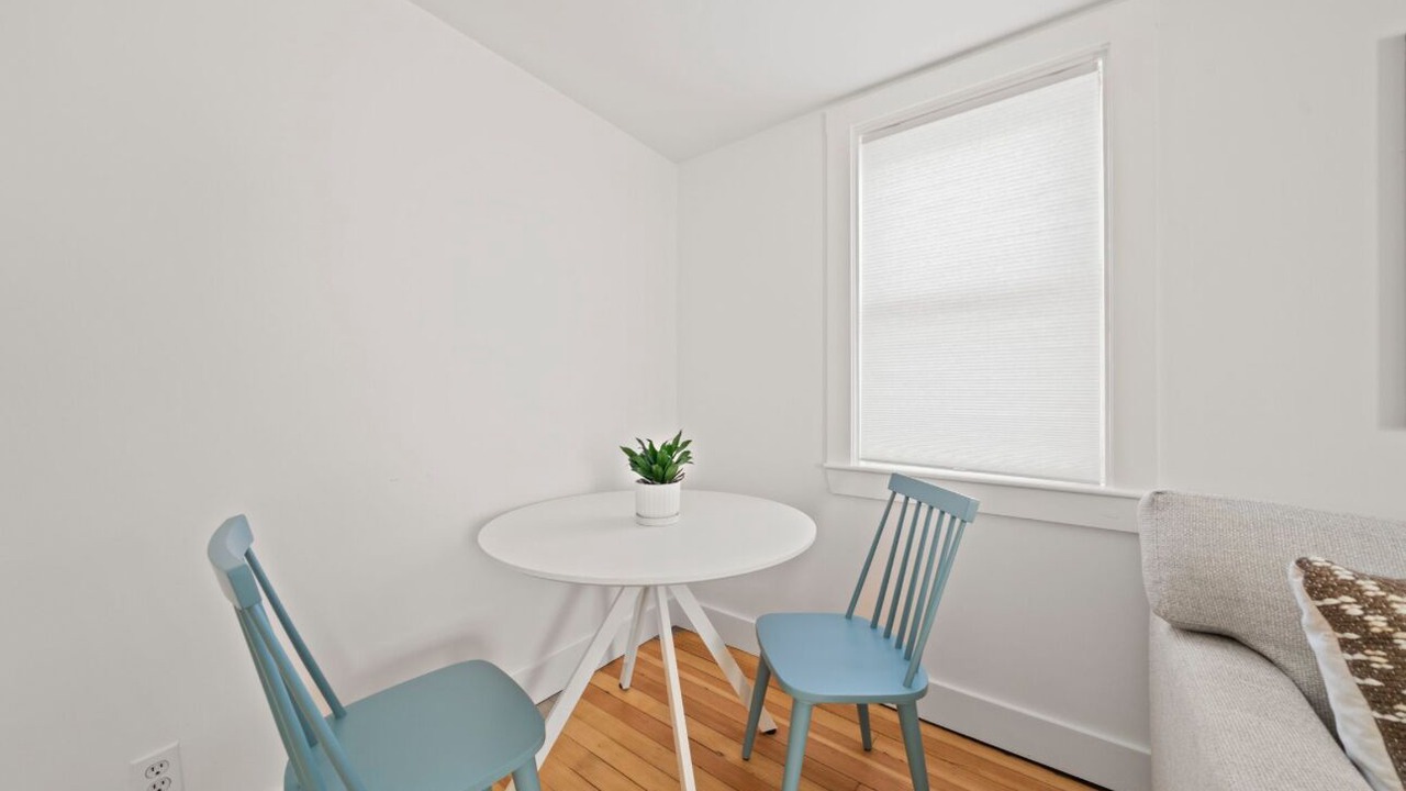 Photo of Others in High Street Hill