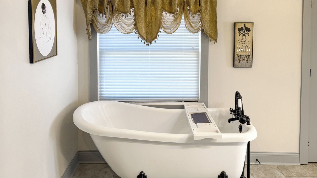 Photo of Bathroom in Peak's Suburban Addition