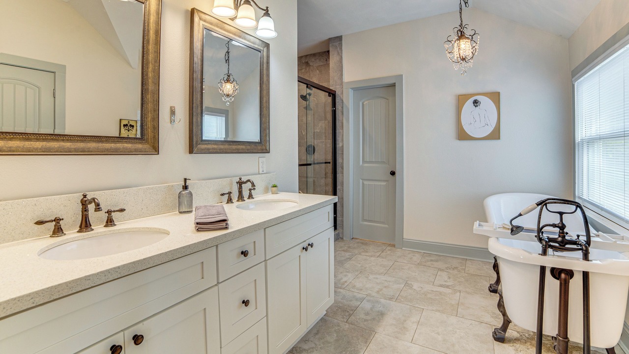 Photo of Bathroom in Peak's Suburban Addition