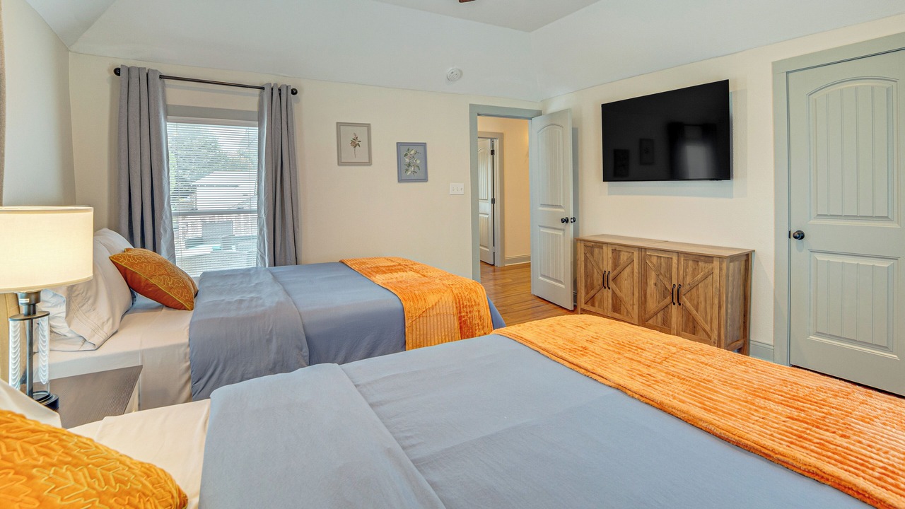 Photo of Bedroom in Peak's Suburban Addition