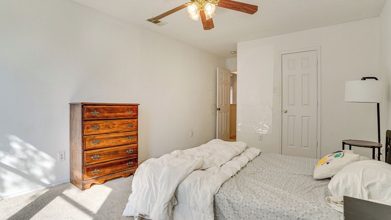 Photo of Bedroom in Fossil Creek