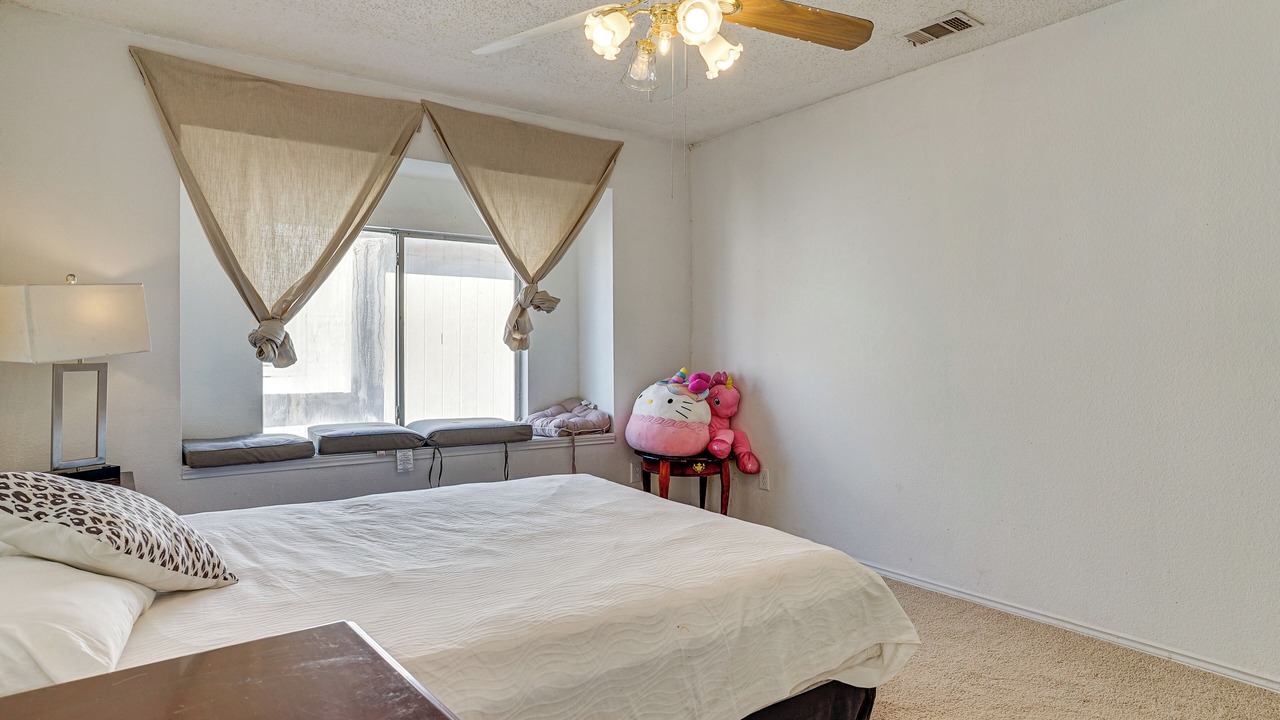 Photo of Bedroom in Fossil Creek