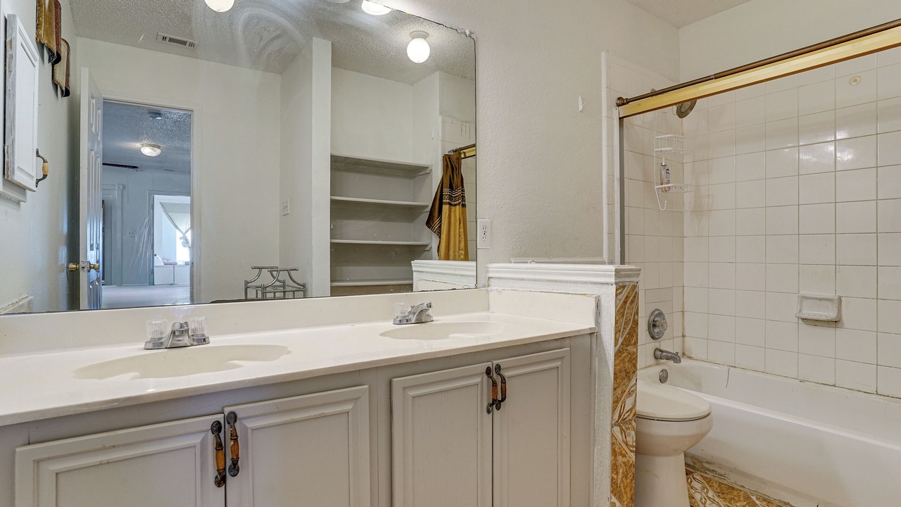 Photo of Bathroom in Fossil Creek