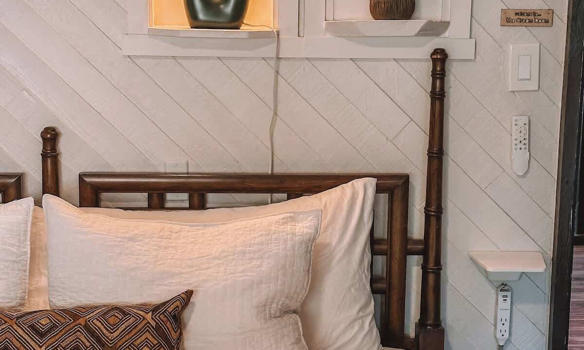 Photo of Bedroom in Morongo Valley