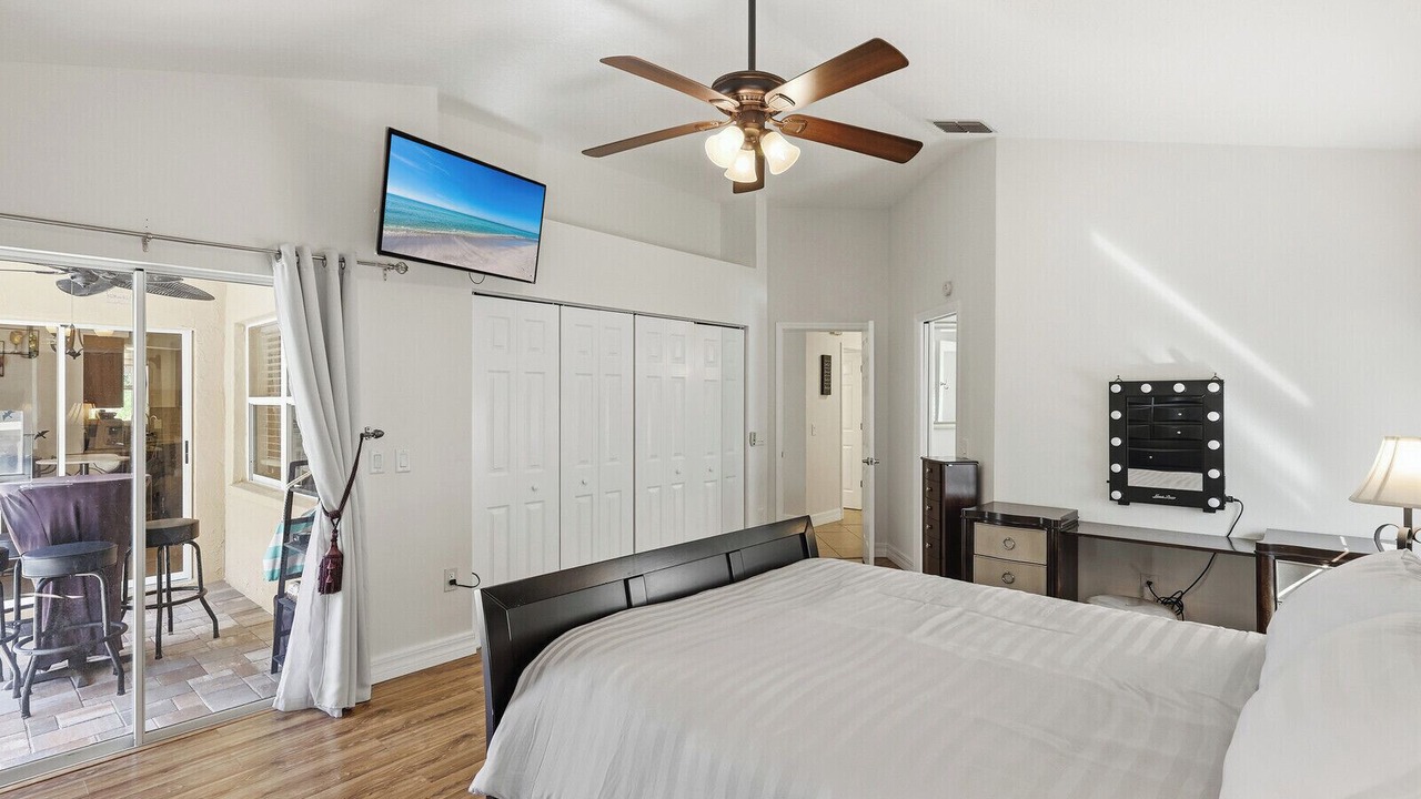 Photo of Bedroom in Trailer Estates