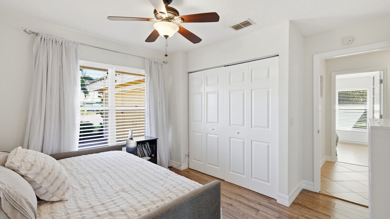 Photo of Bedroom in Trailer Estates