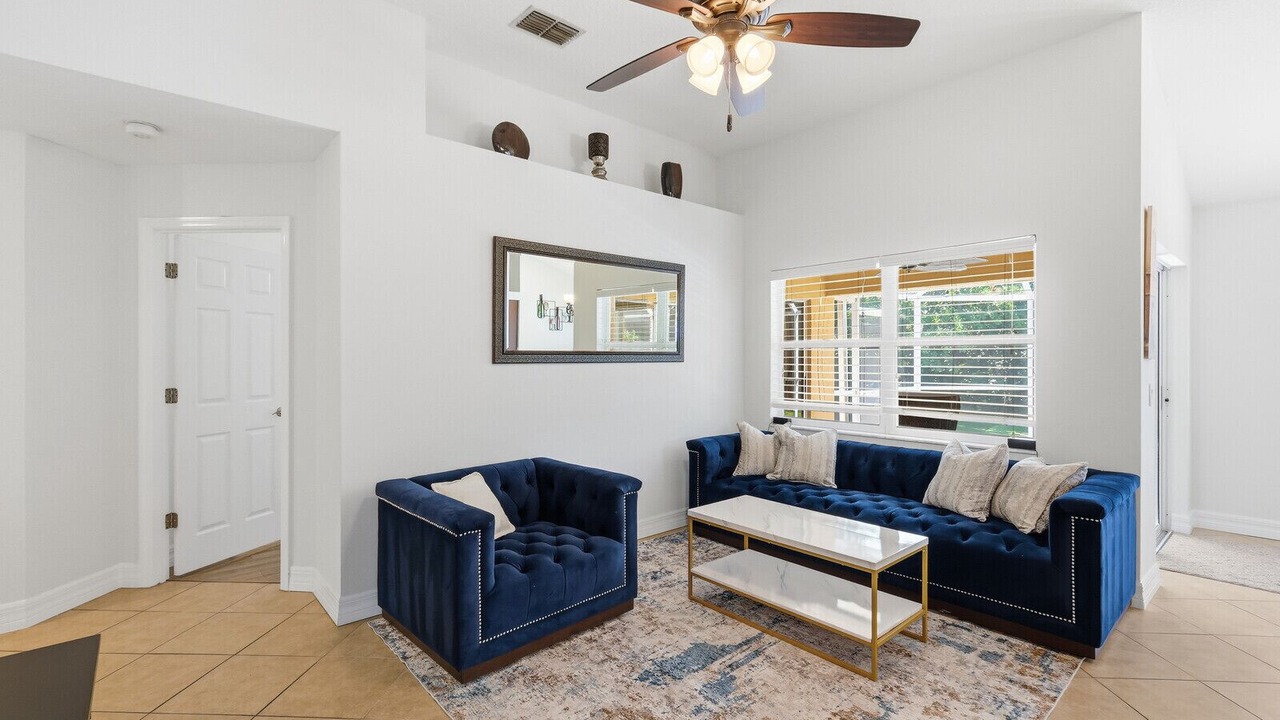 Photo of Livingroom in Trailer Estates