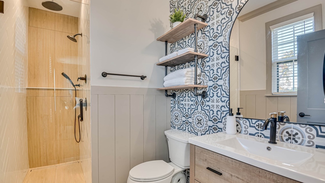 Photo of Bathroom in Martinez