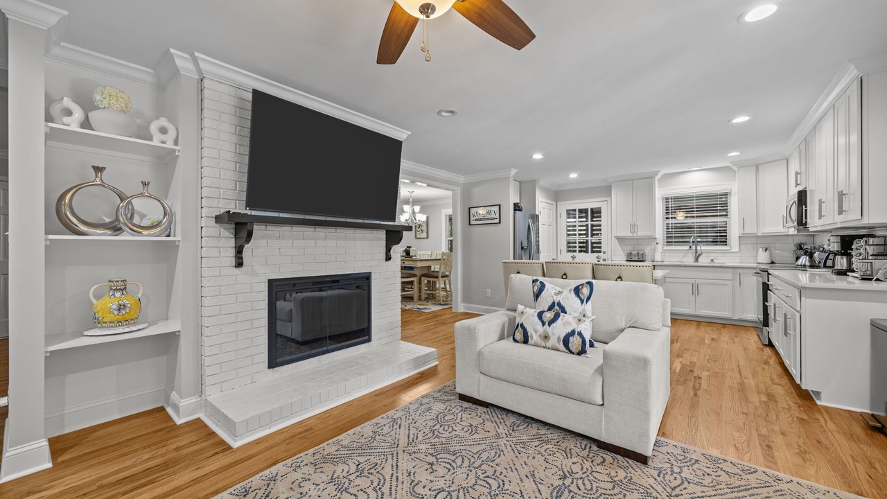Photo of Livingroom in Northeast Raleigh