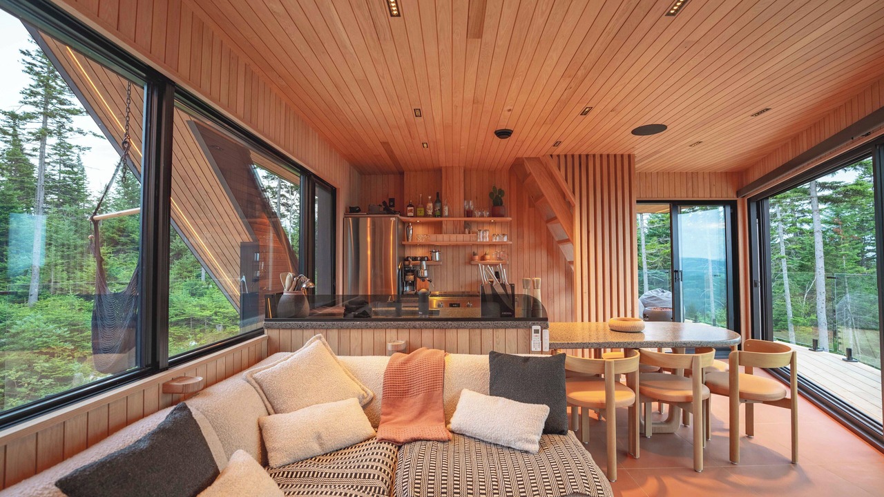 Photo of Livingroom in Lac Beauport