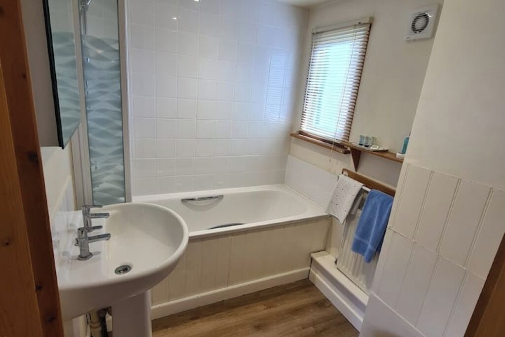 Photo of Bathroom in Offham