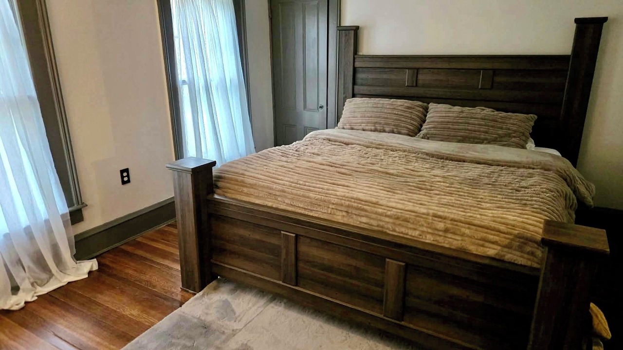 Photo of Bedroom in Elmira