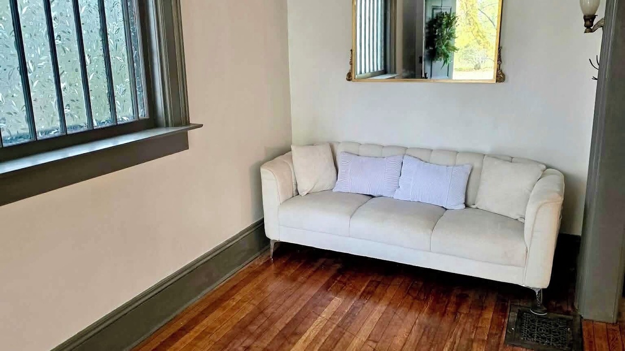 Photo of Livingroom in Elmira