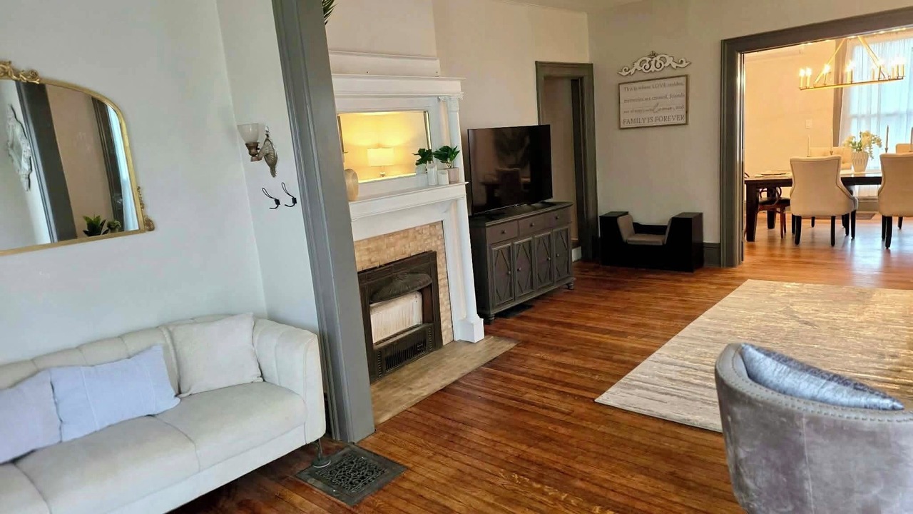 Photo of Livingroom in Elmira