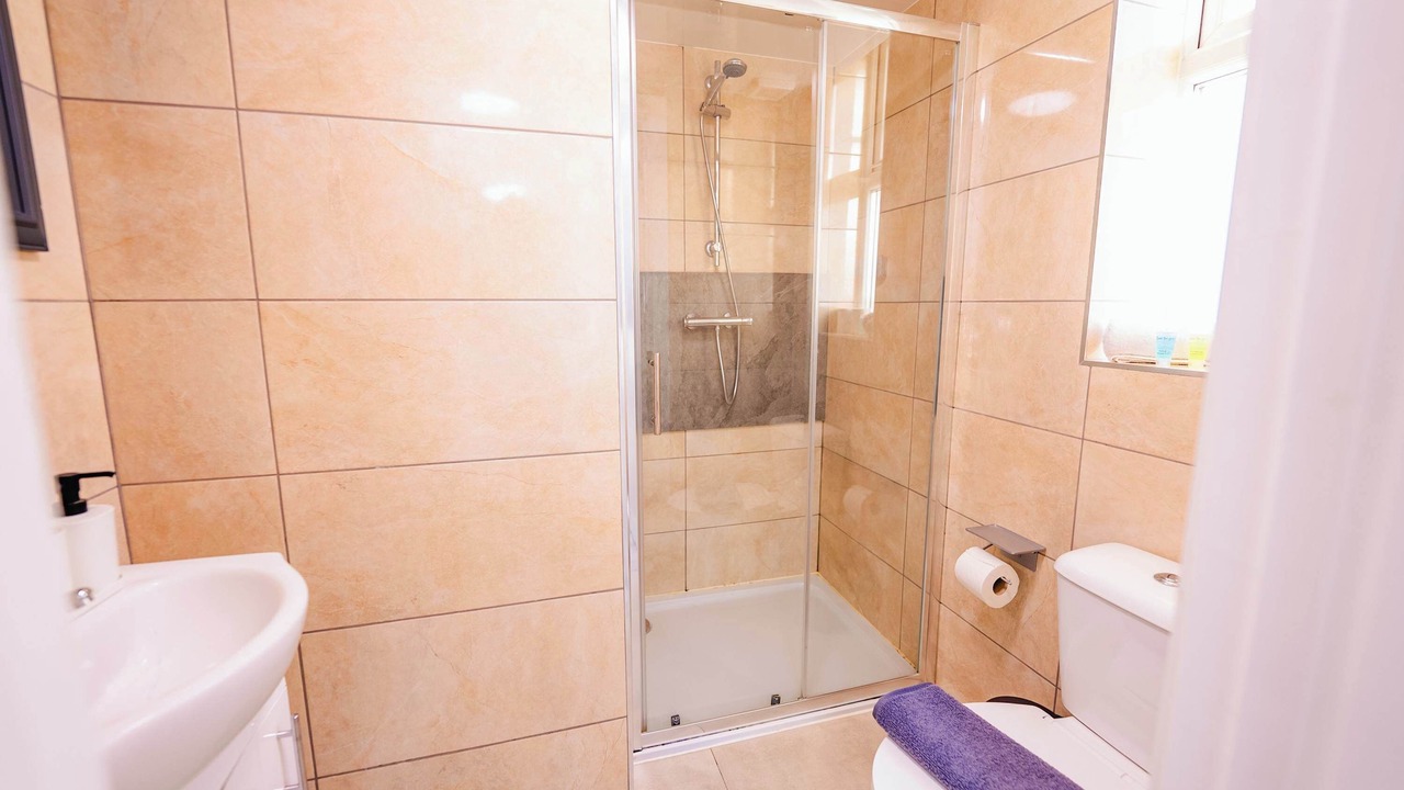 Photo of Bathroom in Roath