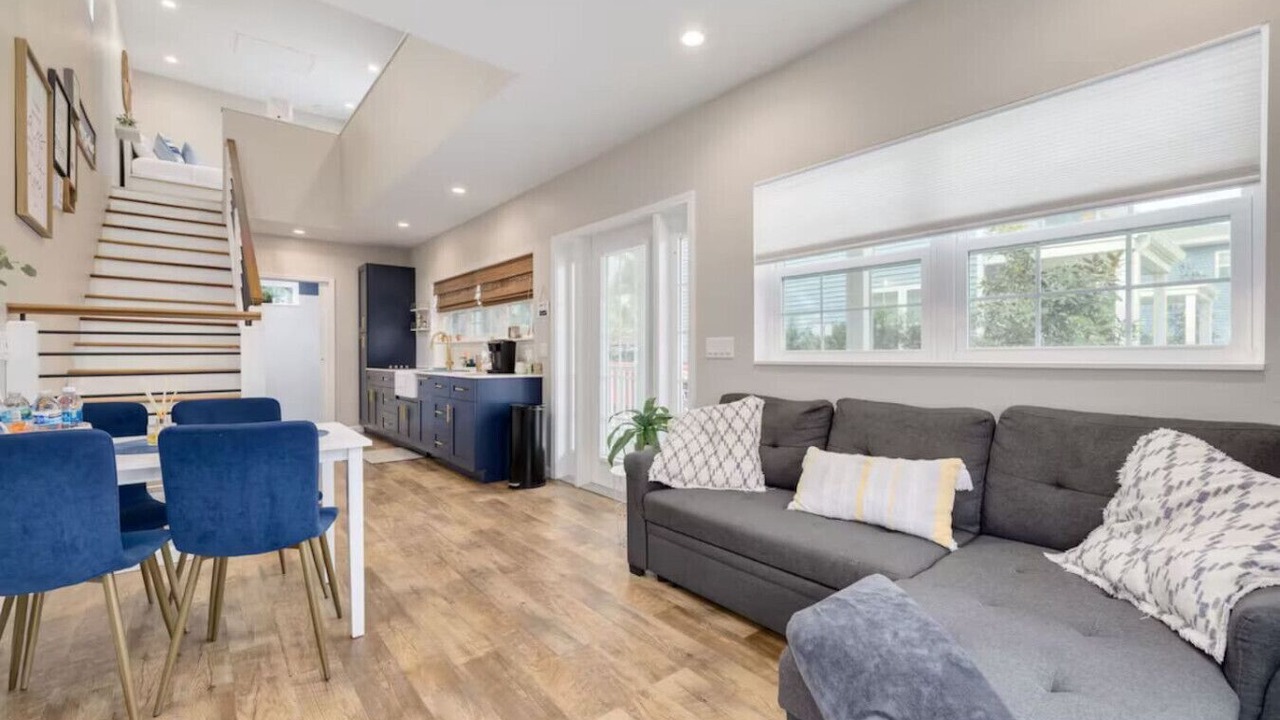 Photo of Livingroom in Downtown Dunedin