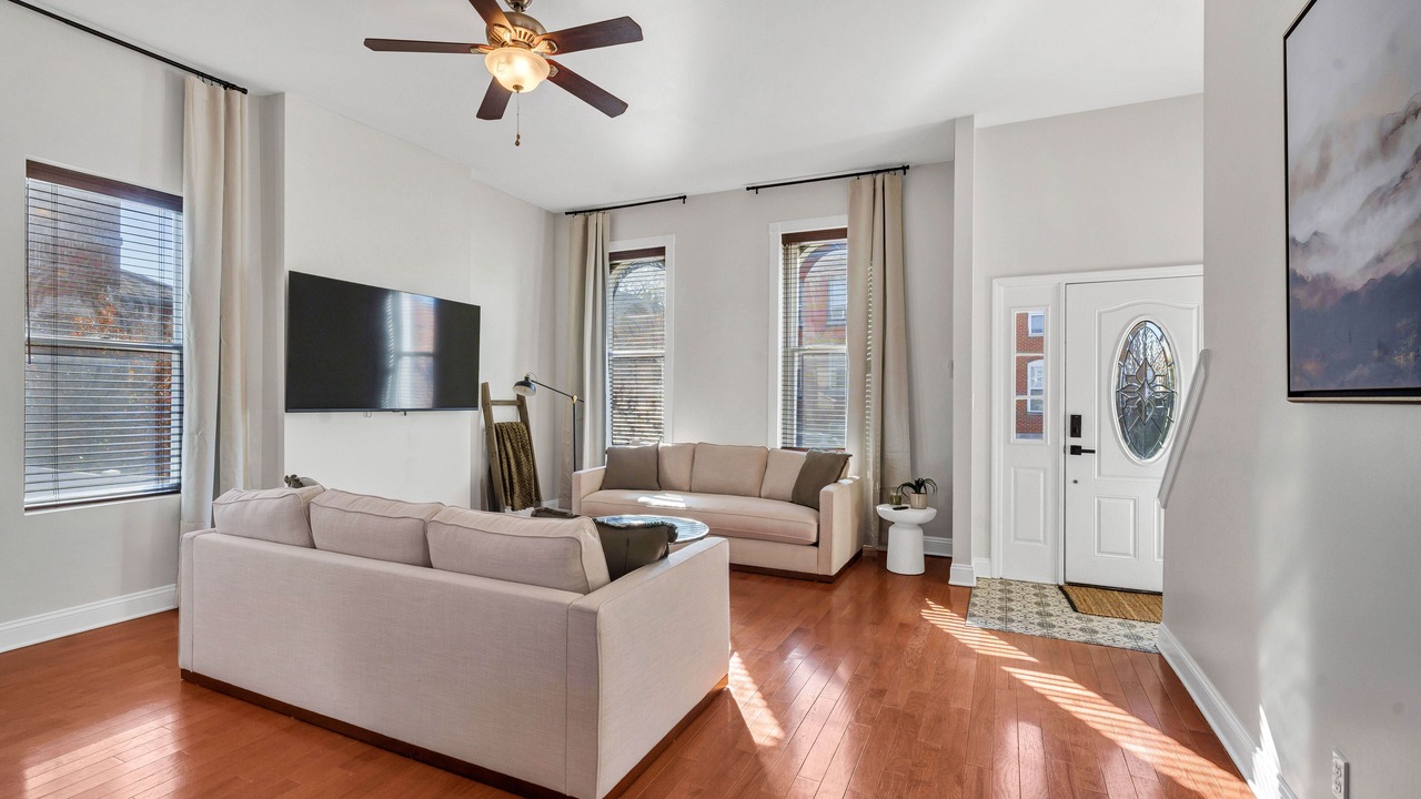 Photo of Livingroom in The Gate