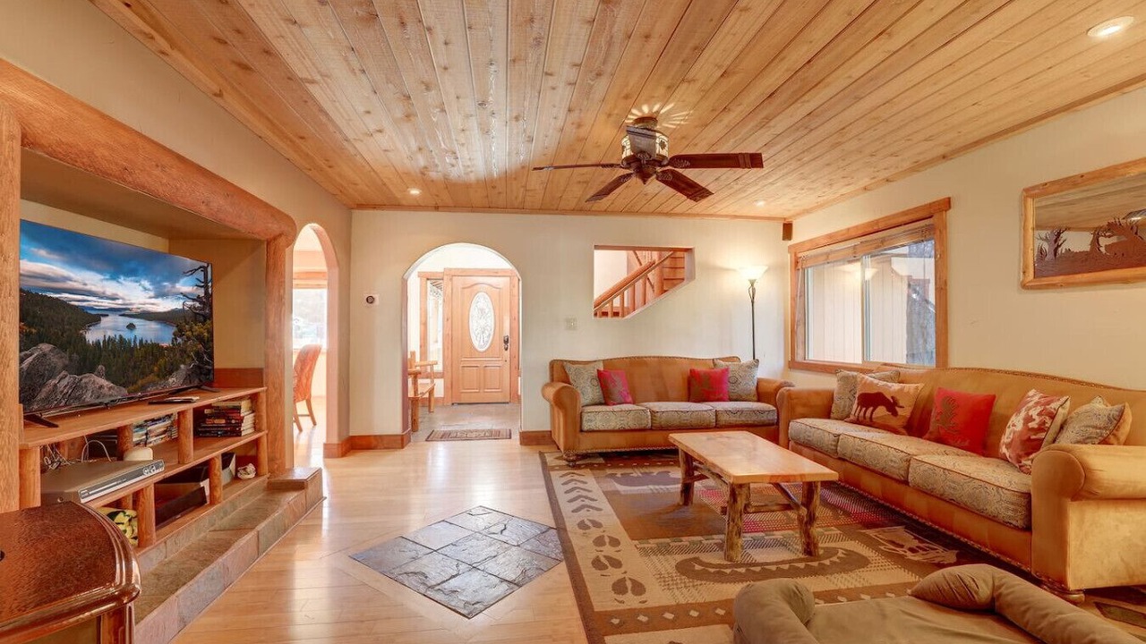 Photo of Livingroom in Bijou Park Acres