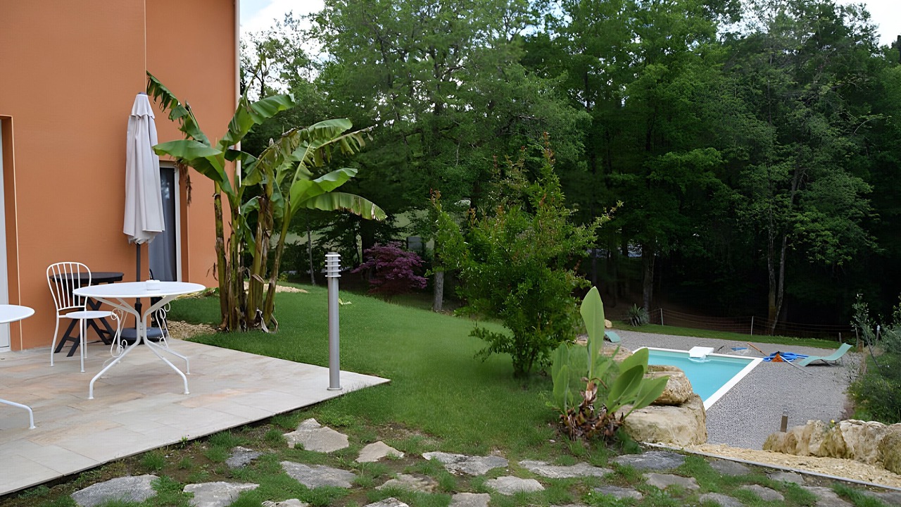 Photo of Outdoor in Saint-Andre-dAllas