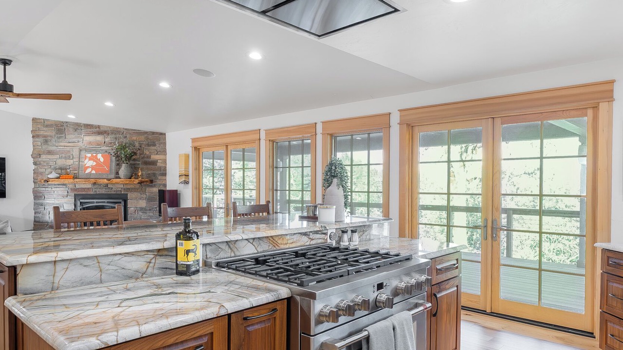 Photo of Kitchen in Roseburg