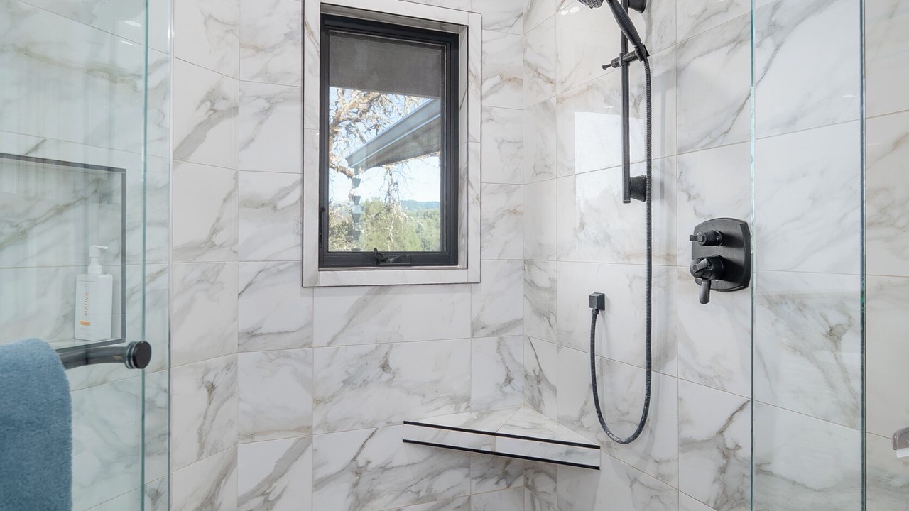 Photo of Bathroom in Roseburg