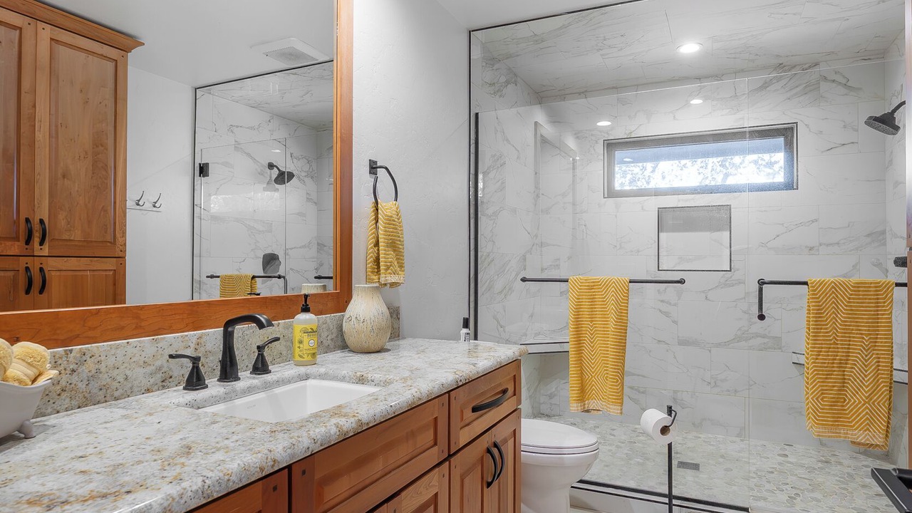 Photo of Bathroom in Roseburg