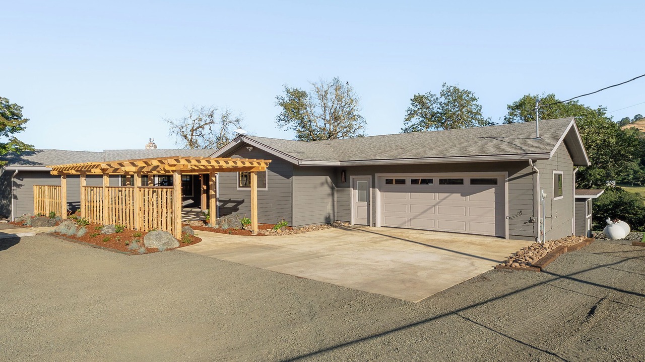 Photo of Outdoor in Roseburg