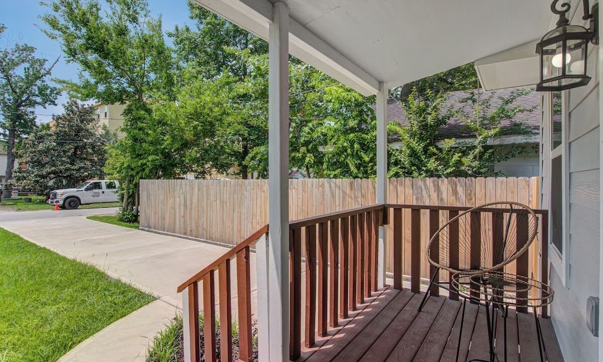 Photo of Patio Balcony in Shady Acres