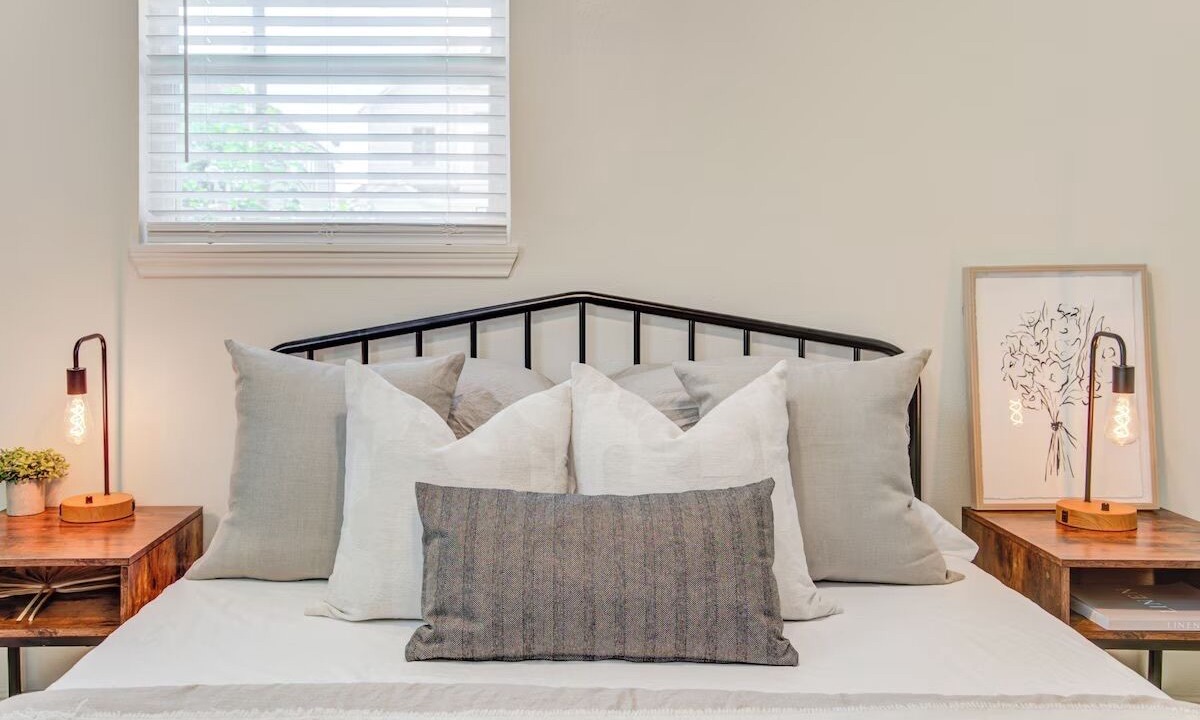 Photo of Bedroom in Shady Acres