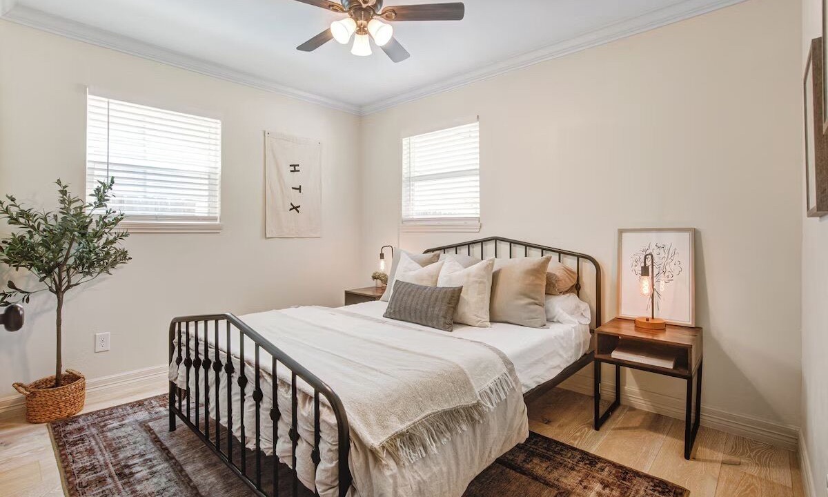 Photo of Bedroom in Shady Acres